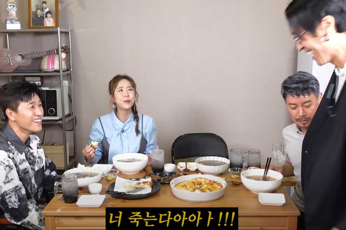"화장실 좀 다녀오겠다"