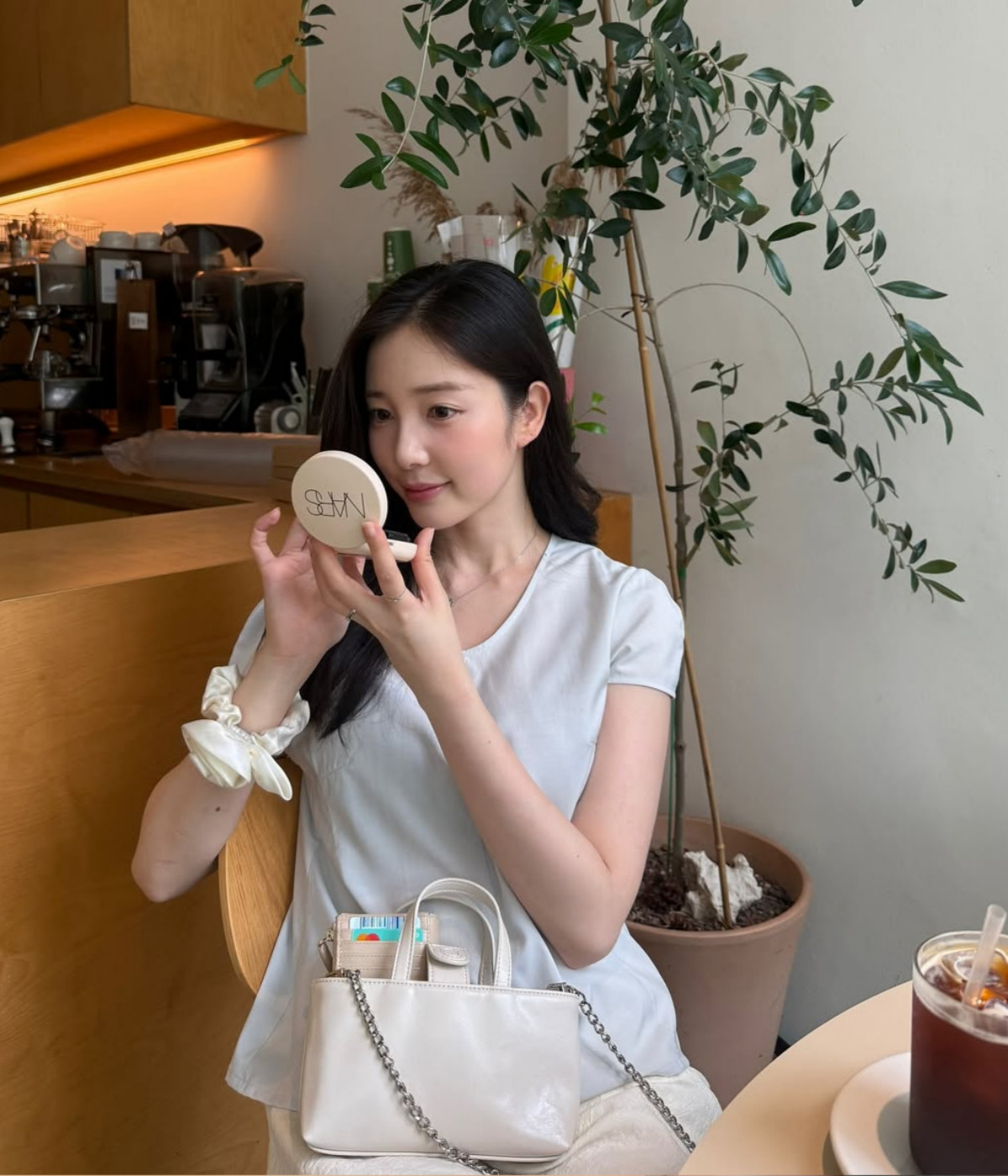 출처 : 윤채경 SNS